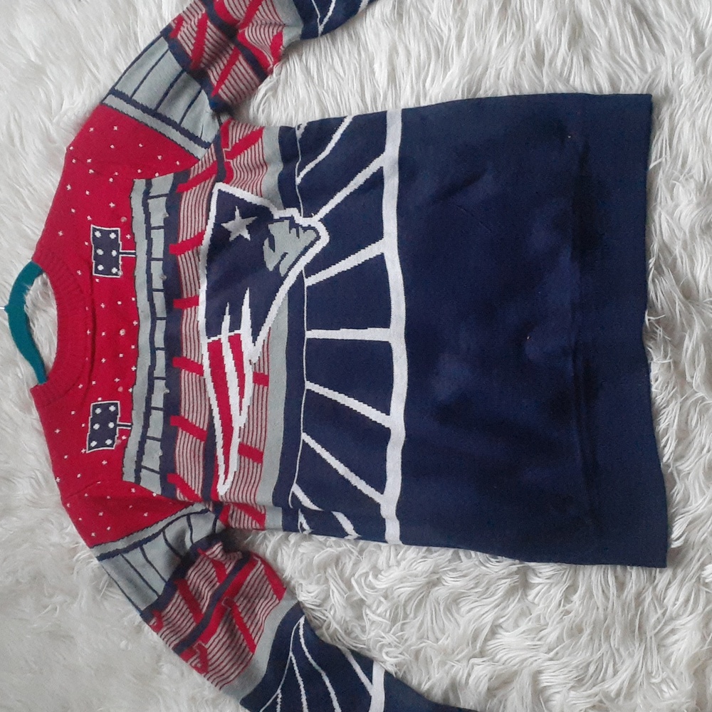 NFL FOCO New England Patriots Christmas/Holiday Team Speaker Sweater Size Small